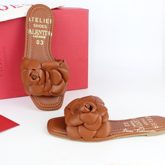 NEW VALENTINO GARAVANI Atelier Floral Leather Slides – Elegant Summer Statement - Picture 2 of 14